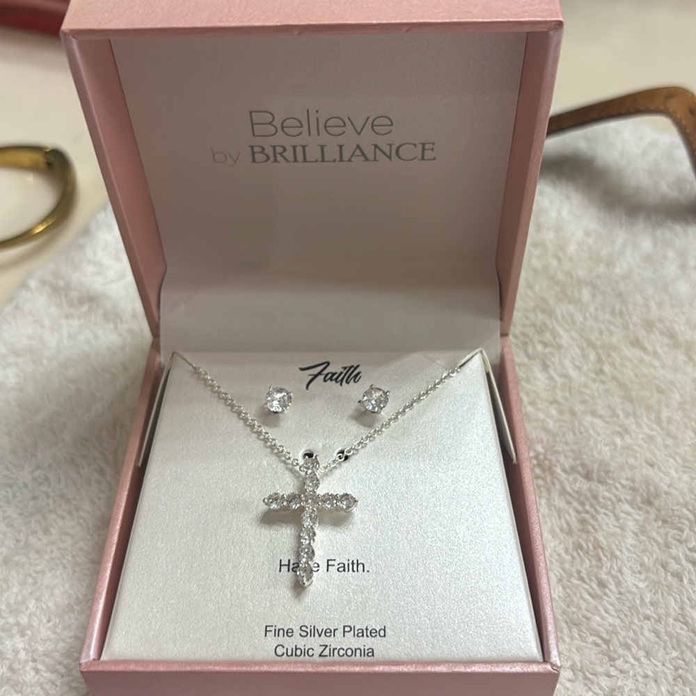 Earring and Necklace set